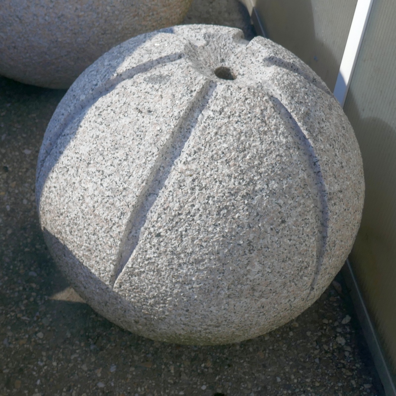 Stein-Kugel mit Loch für Ringleuchte LED