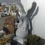 Adler mit Kugel Adler Skulptur kaufen