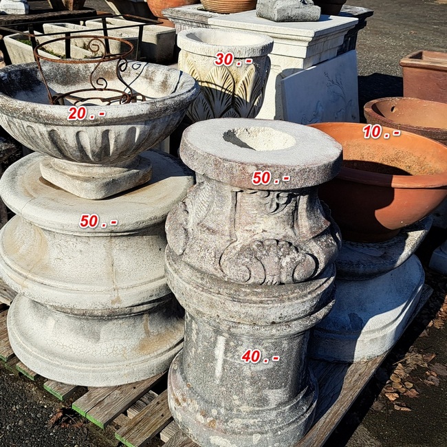 Sockel für Blumentopf und Gartenfiguren Sockel für Blumentopf und Gartenfiguren
