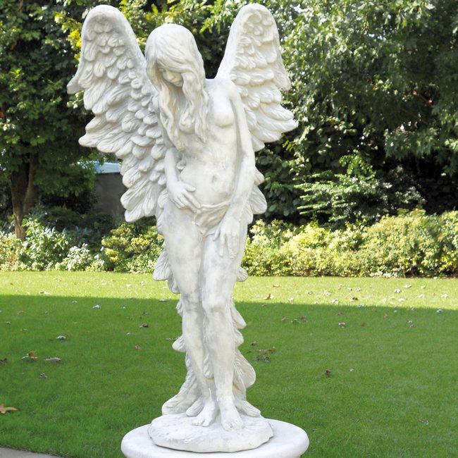 Statue ''Fee des Feuers