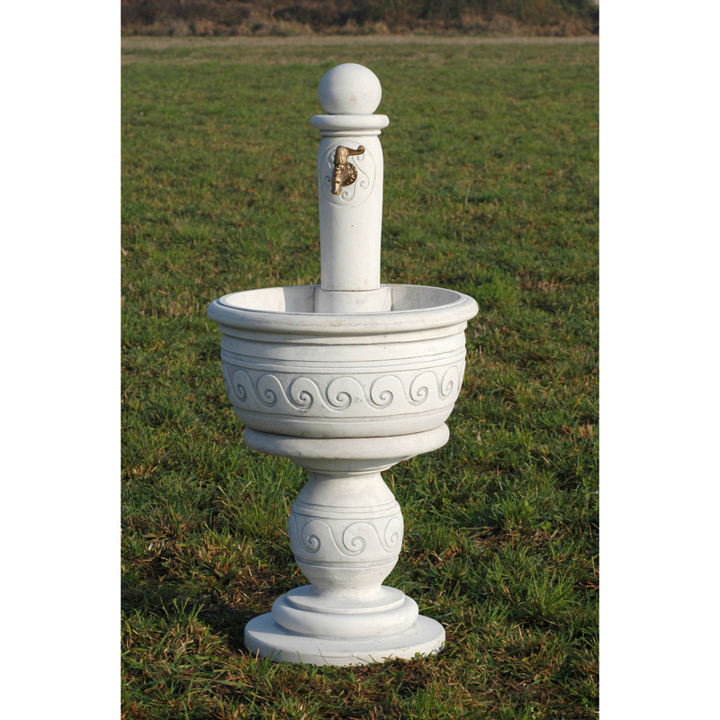 Gartenbrunnen mit Säule und Sockel