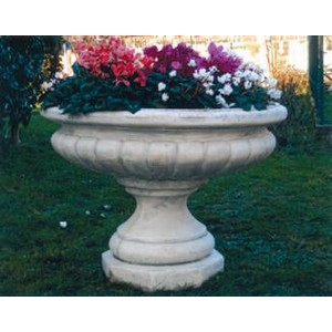 Blumentrog Winterhart Springbrunnen