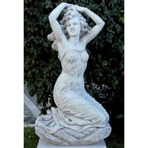 Gartenfigur Sibilla Gartenskulpturen Gartenfigur Sibilla Gartenskulpturen