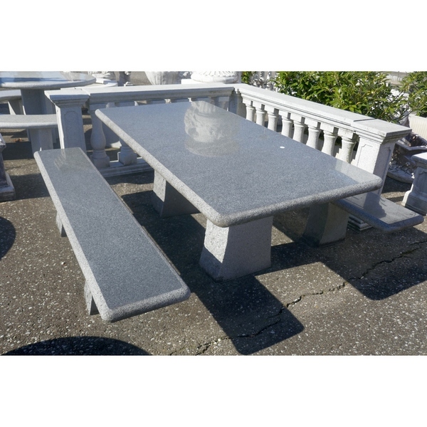 Granittisch mit zwei Bänke Gartentisch