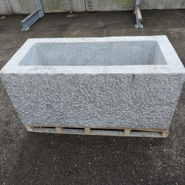 Brunnentrog grobgestockt Doris  L. 60 cm