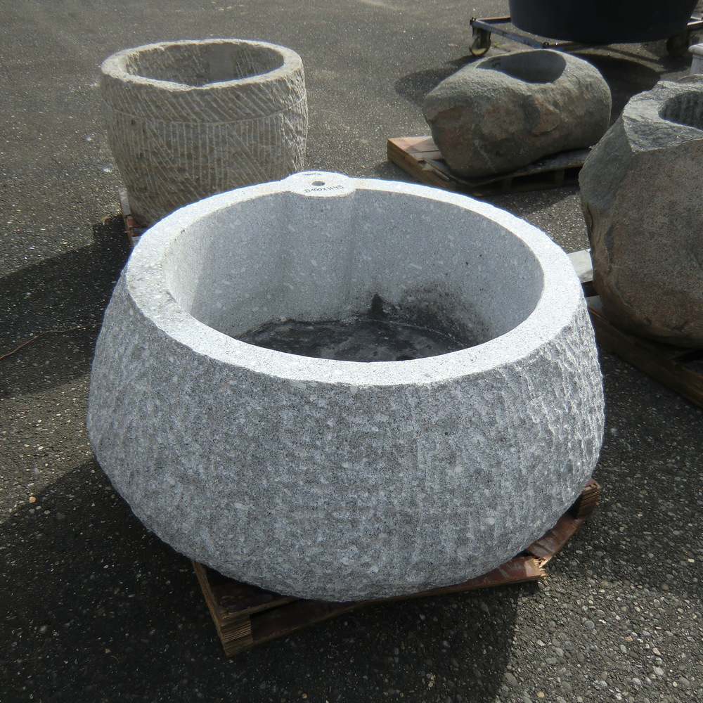 Naturstein brunnentrog  granit kaufen