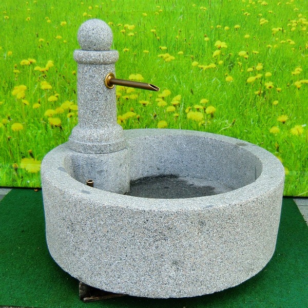 Gartenbrunnen Bös Fulen Steinbrunnen