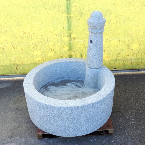 Runderbrunnen mit Stock Granit naturstein