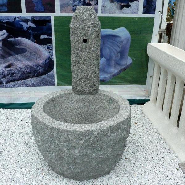 Natursteinbrunnen rustikal Balmhorn