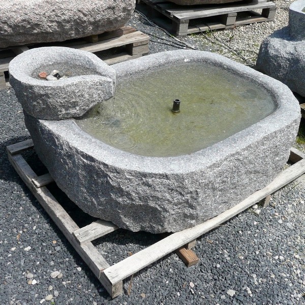 Zierbrunnen-Wasserspiel-Naturstein