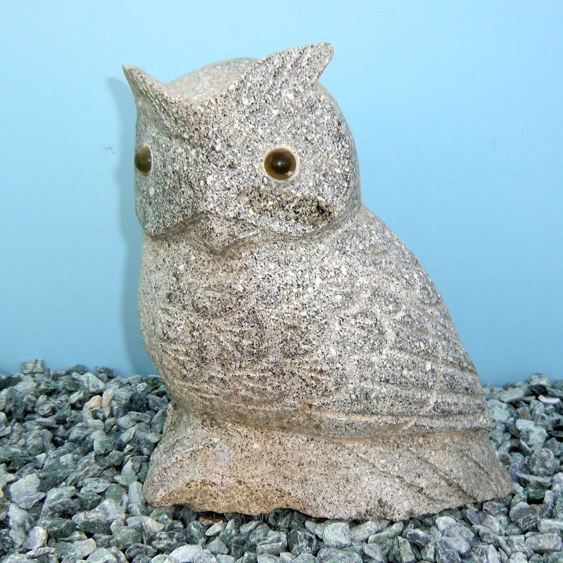 Eule Manu Gartenfigure Naturstein Eule Manu Gartenfigure Naturstein