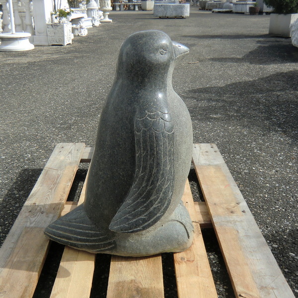 Pinguin skulptur Naturstein  Gartenteich