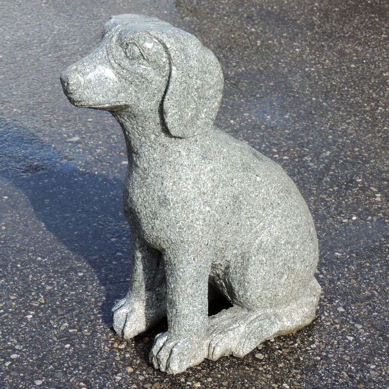 Hund Mario Gartenfigur Gartendeko Hund Mario Gartenfigur Gartendeko