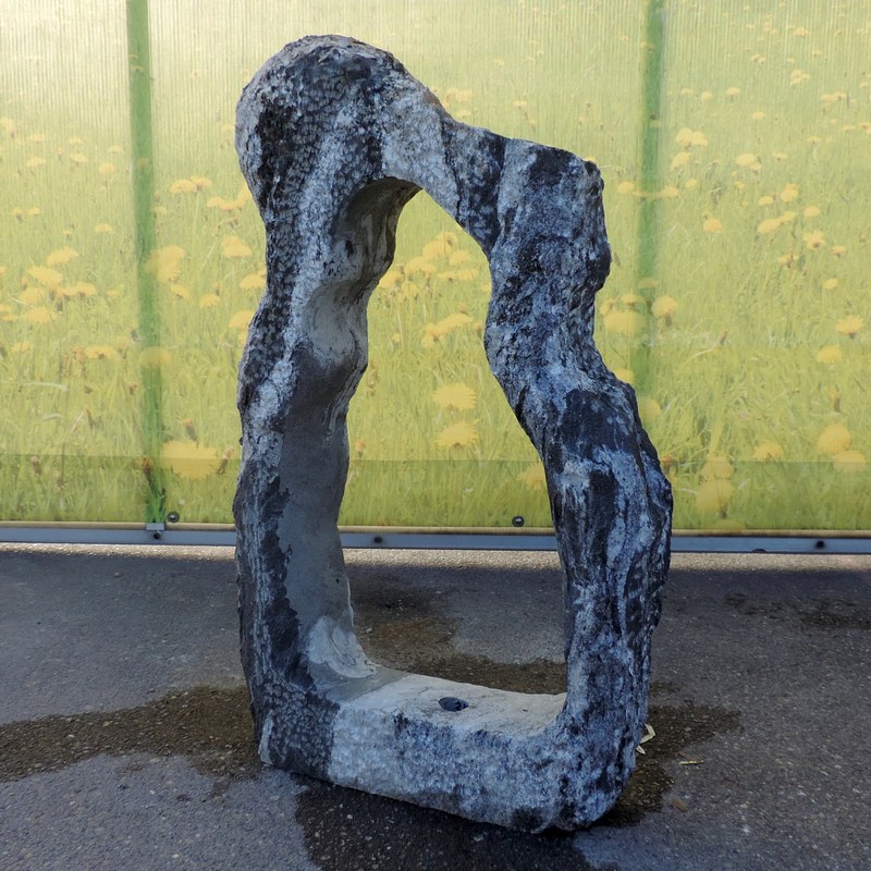 Wasserspiel /Quellstein /Quellkaskade