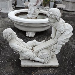 Kinder auf der Schaukel Kinder auf der Schaukel