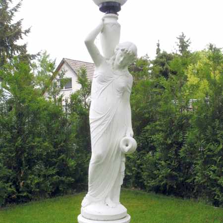 Skulpturen Statuen Mädchen mit Krug