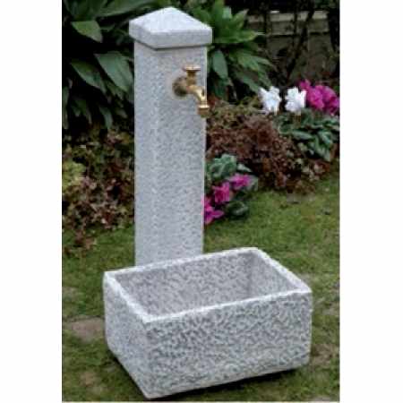 Gartenbrunnen  mit Stock Trento