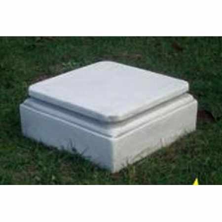 Sockel für Gartenskulpur Winterfest