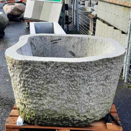 Natursteintrog Findling Naturform