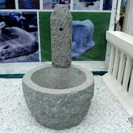 Natursteinbrunnen rustikal Balmhorn