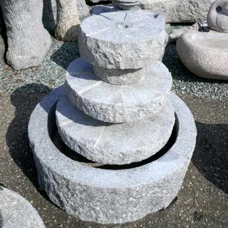 Wasserspiel Naturstein Gartenteich