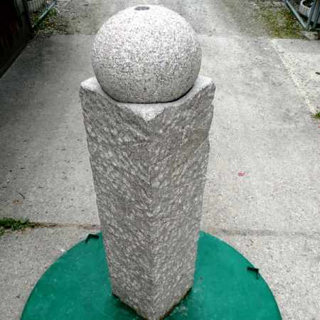 Granitsäule mit Kugel Kaufen