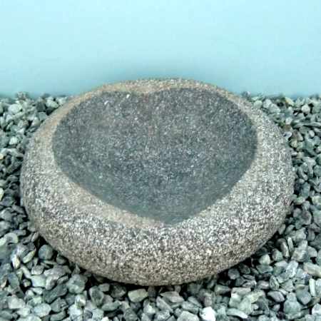 Vogelbad-Findling Herzform Garten-Deco