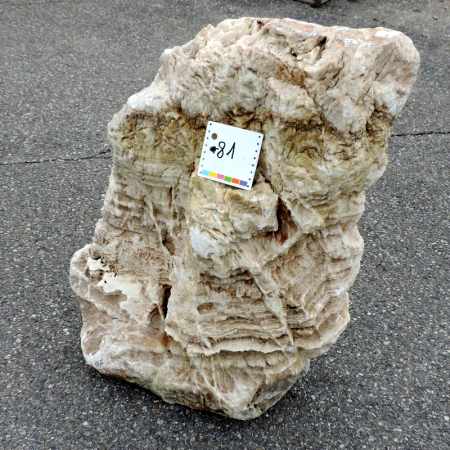 Findling Lian  Quellsteinbrunnen