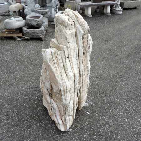 Findling - Quellstein - Findlingsbrunnen