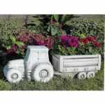 Tracktor mit Bumenwagen Blumentog